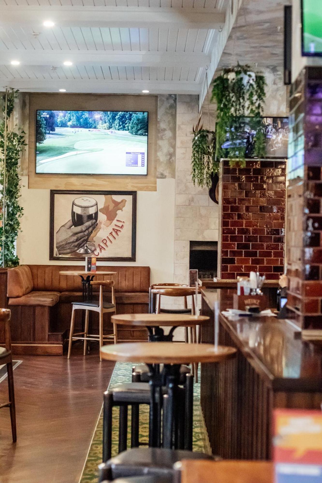 The Cambridge Hotel & Backpackers Уелингтън Екстериор снимка