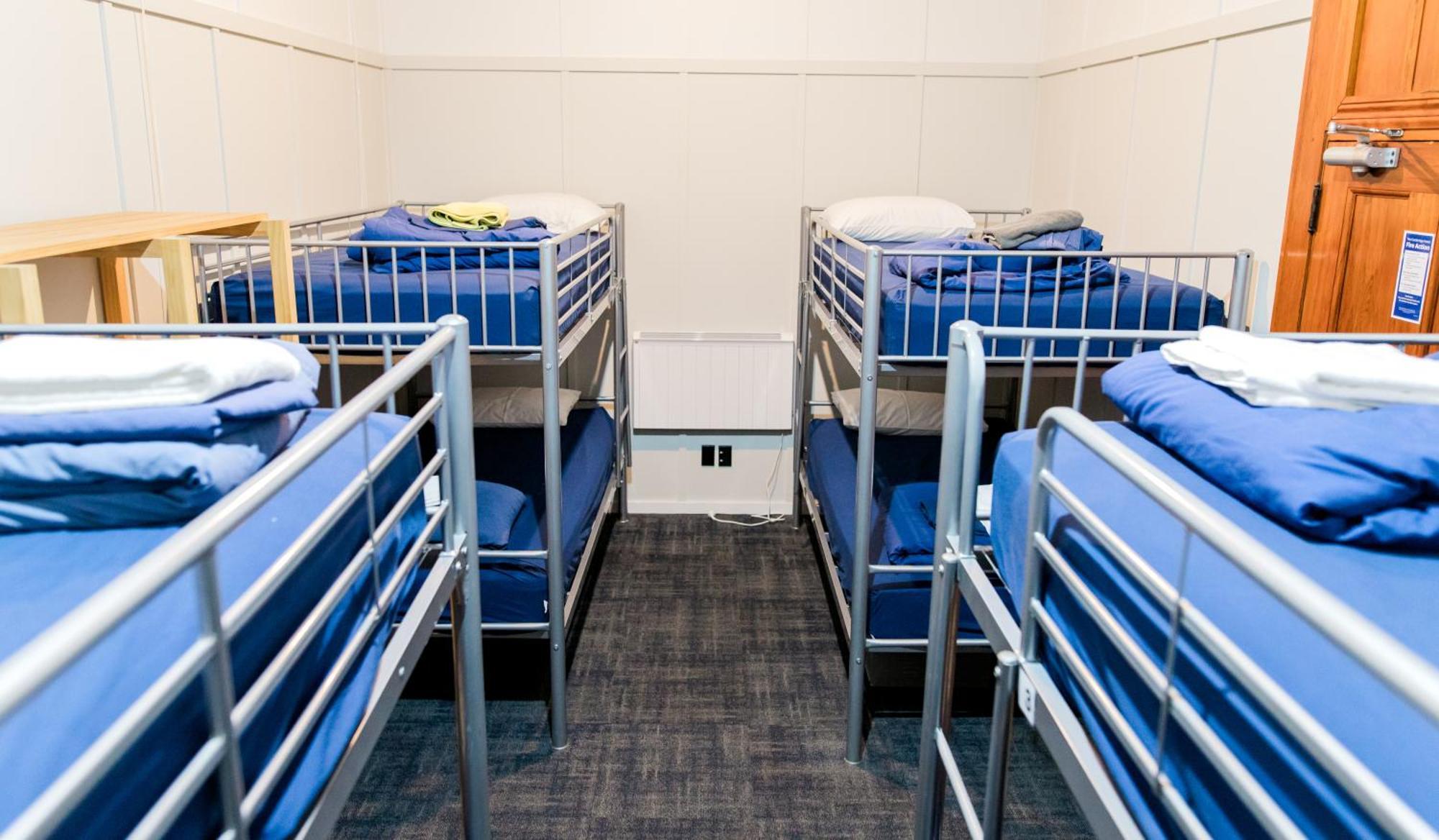 The Cambridge Hotel & Backpackers Уелингтън Екстериор снимка