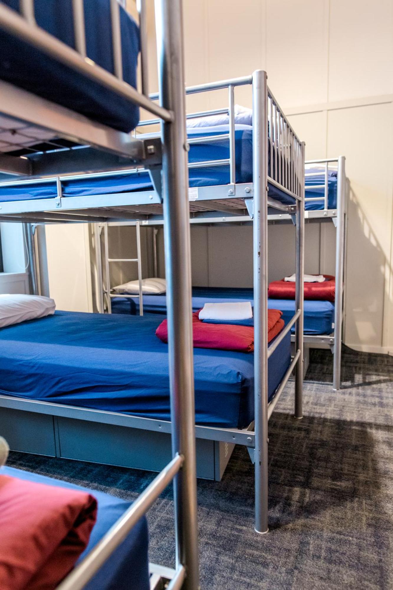 The Cambridge Hotel & Backpackers Уелингтън Екстериор снимка