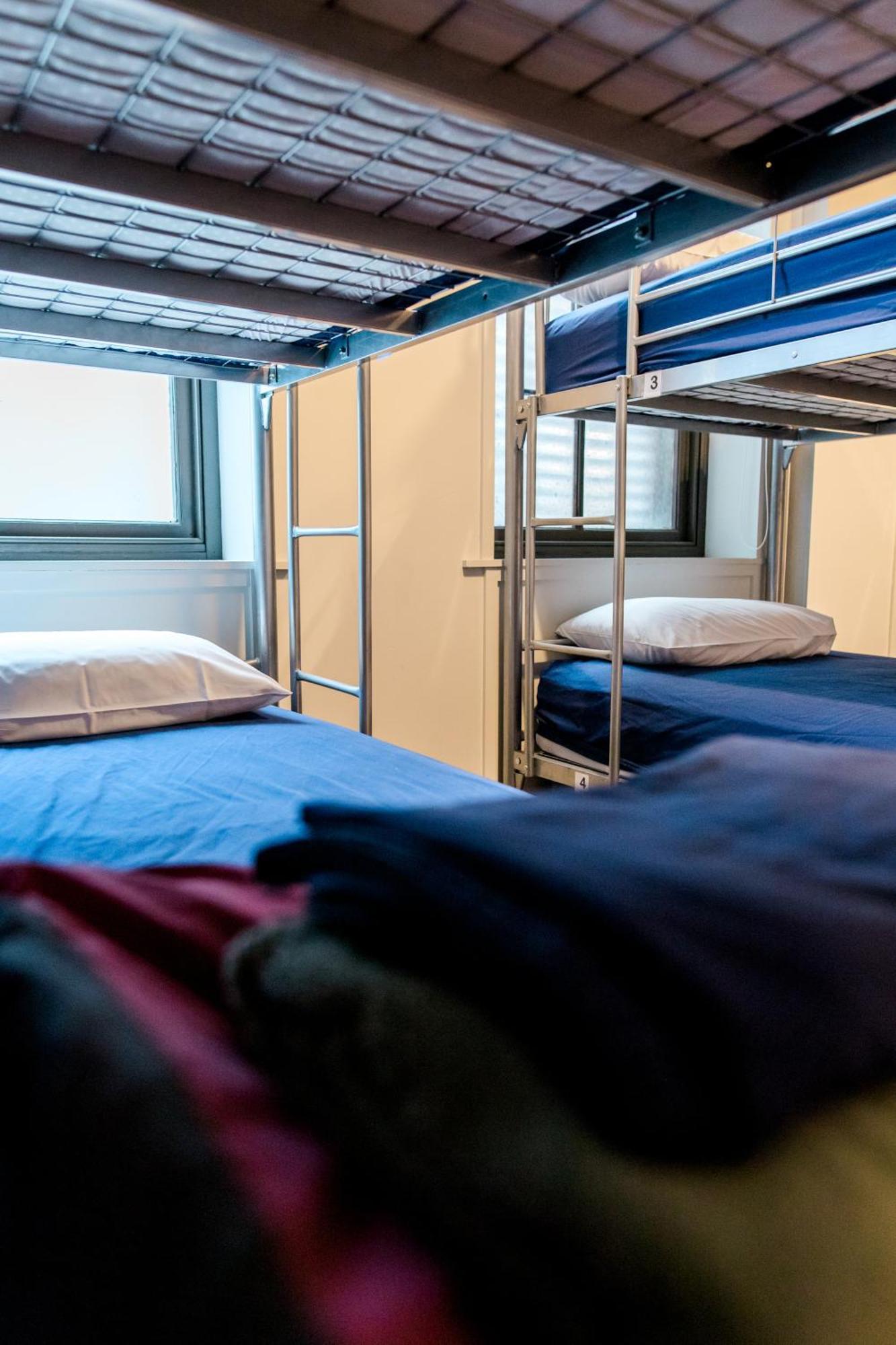 The Cambridge Hotel & Backpackers Уелингтън Екстериор снимка
