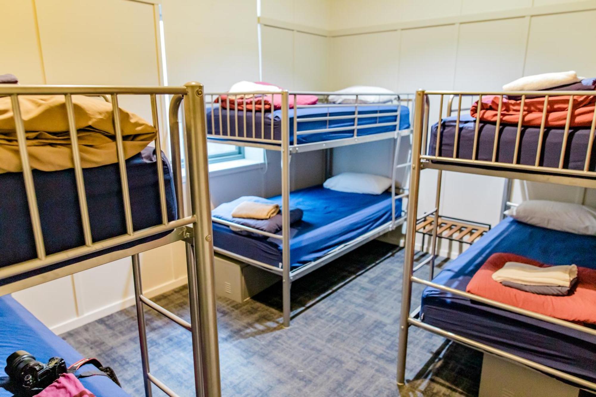 The Cambridge Hotel & Backpackers Уелингтън Екстериор снимка